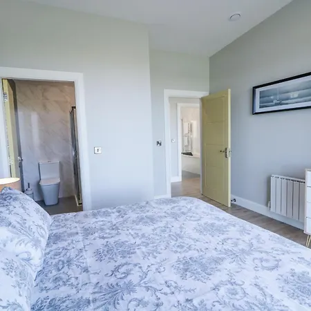 Number 6 - The View Hébergement de vacances