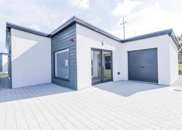 Number 6 - The View בית נופש